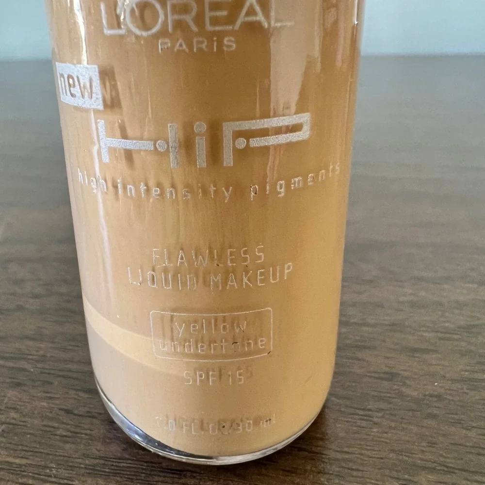 L'Oreal HiP High Intensity Pigments Flawless Liquid Makeup 800 Nude SPF 15 1oz